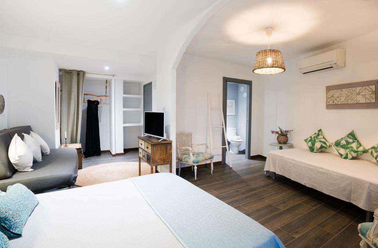Hostal Sa Malica Blanes Buitenkant foto